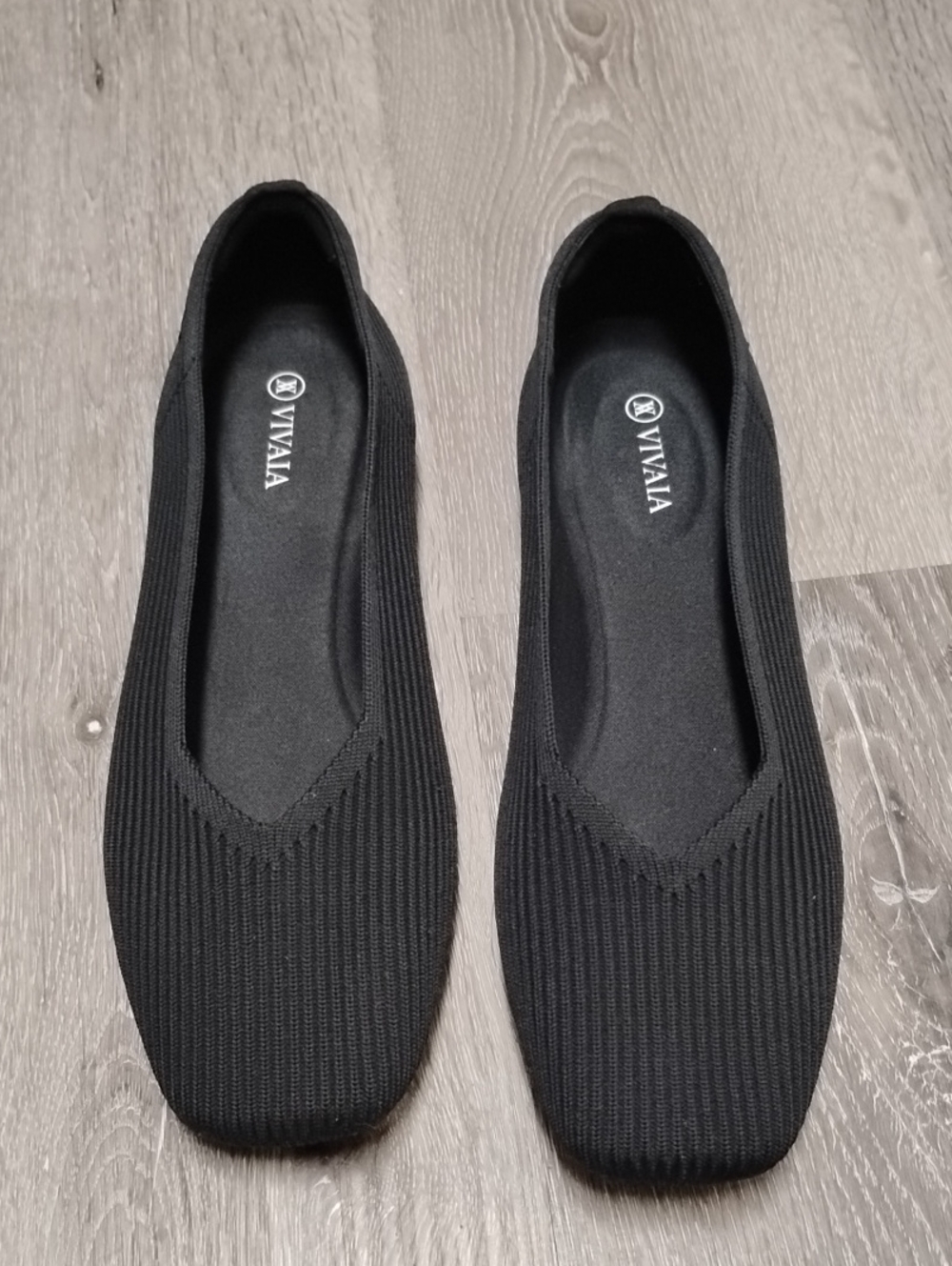 Vivaia Margot 2.0 Square Toe V Cut Flat Shoes